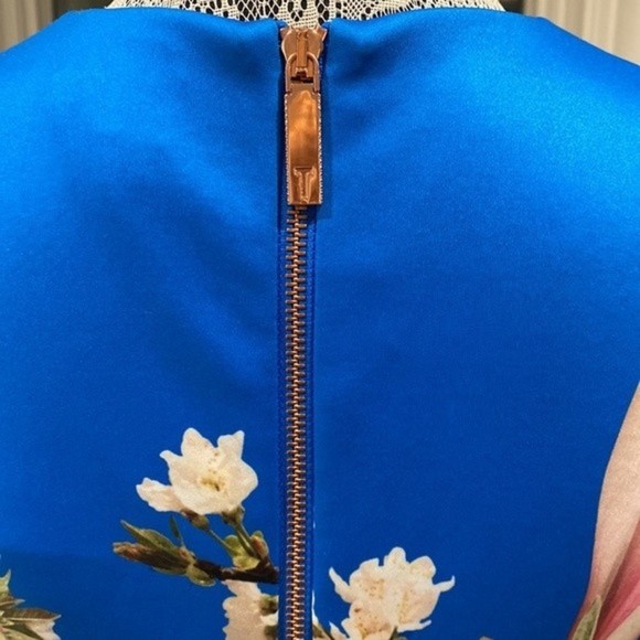 Ted Baker Blue Floral Amber Harmony Cold Shoulder Dress | Size 1 - Picture 6 of 9